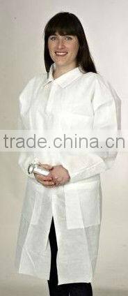 white non-woven disposable gown with pocket