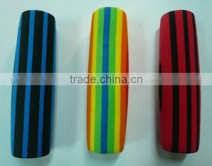 Grip holder with grooves