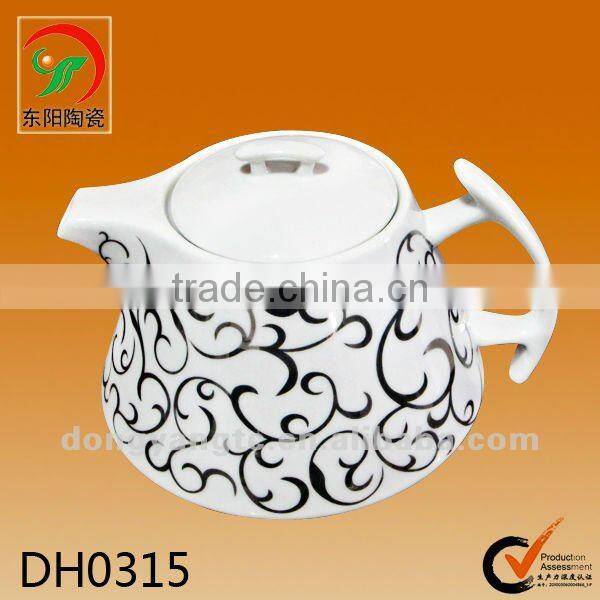 750cc Gold decal design ceramic teapots for sale
