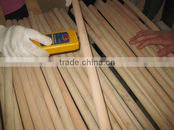 Varnish wooden broom handle
