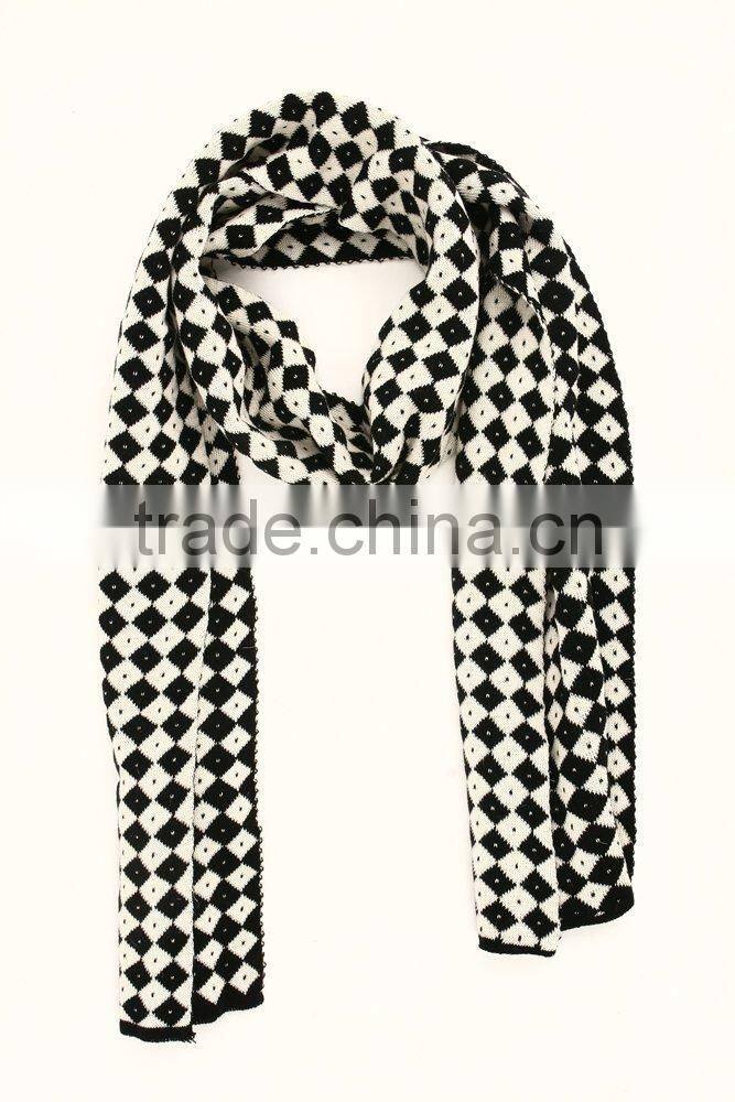 Wholesale 100% polyester jacquard knitted circle scarf