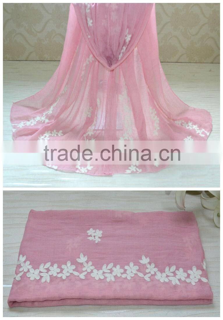 Beautiful Flower Leaf Embroideried Muslim Women Head Scarf Cotton Hijab