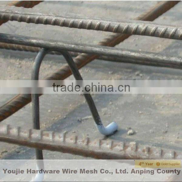 (building material) metal stirrup