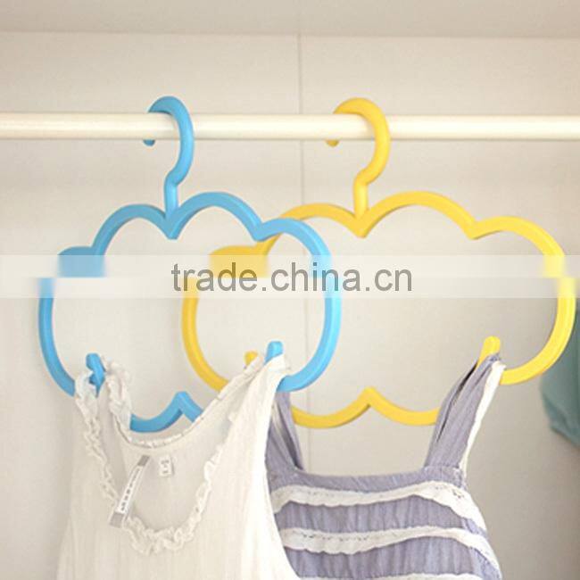 5PCS Cloud Shape hanger plastic