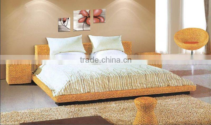 Wicker rattan water hyacinth flat bedroom set furniture (Hand woven by wicker,hyacinth & Acacia wooden frame )
