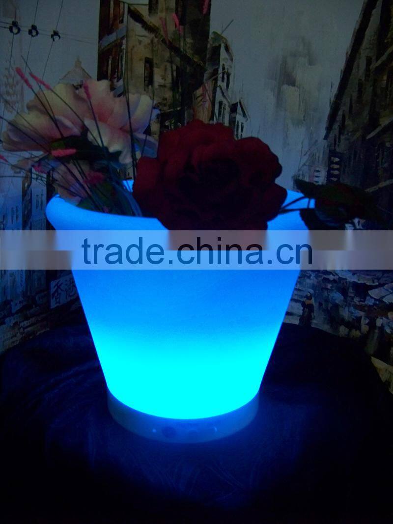 Hot sale waterproof garden Led Illuminate Glowing Flower Pot /outdoor led flower pot/Led Plastic Flower Vase