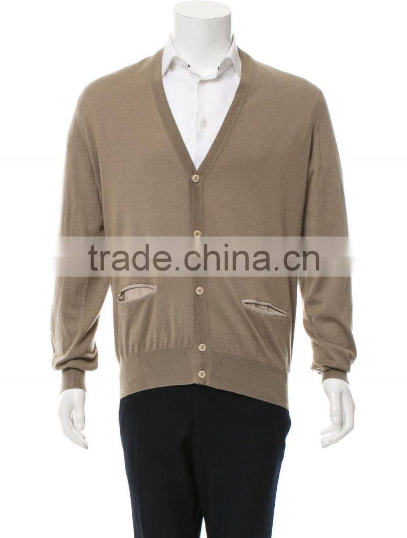 High Quality Light Weight Knitted Yellow Button-Closured Cashmere Sweater Men with Sleeve Patches