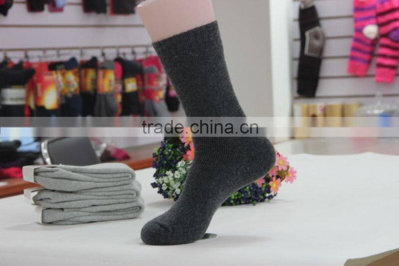 New Men's Business Style Plain Crew Quarter Cotton Socks