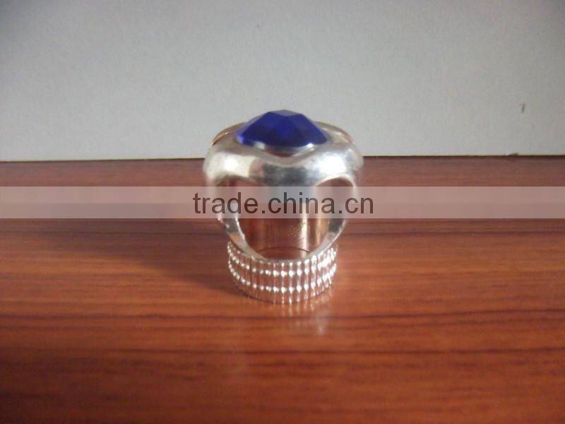 Zamac perfume bottle golden cap