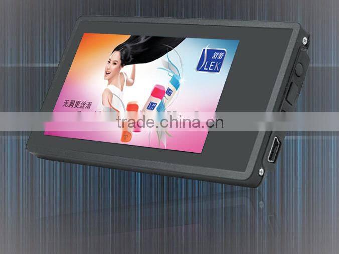 CE Approved Digital Wearable Video Name Tag Video & Photo Vidbadge Advertising Player TFT Screen Lithium Battery W/ EU Adaptor