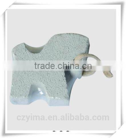 plastic horse feed scoop/grooming tool