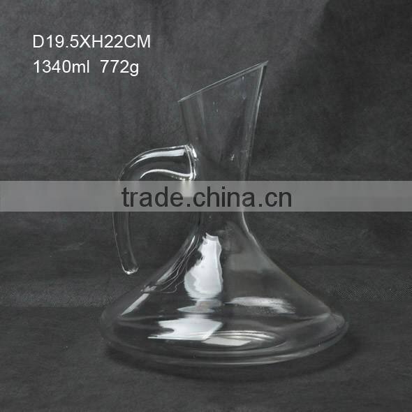WHOLE SALE cheap transparent glass wine decanter with handle for centerpiece and supermarket