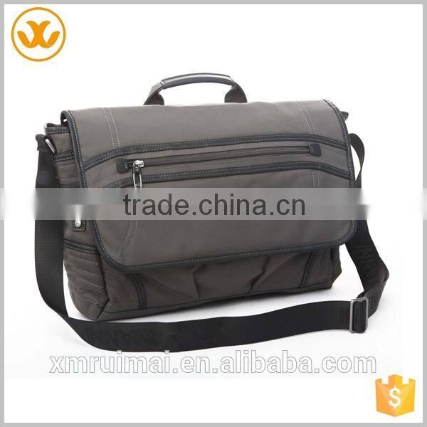 Hot selling urltralight outdoor waterproof pu mens messenger bag