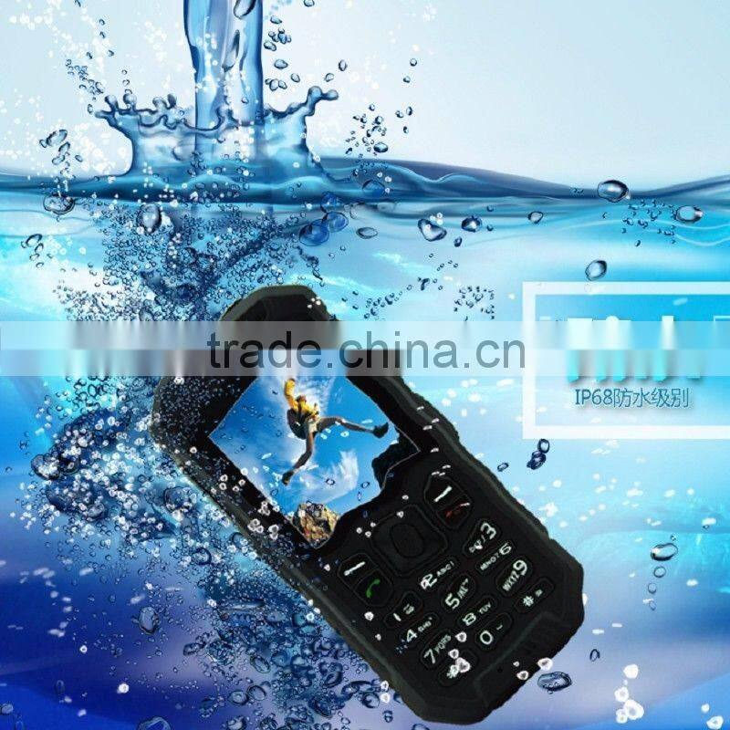 IP67 Yellow Dust Water Proof Walkie Talkie 2 Sim Quad Band Rugged Mobile Phone