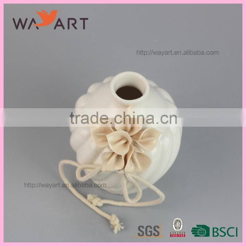 Elegant Flower White Ceramic Lavender Essential Oil