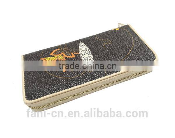 Beautiful flower embossing and luxury style hot promotion item fancy wallets for ladies