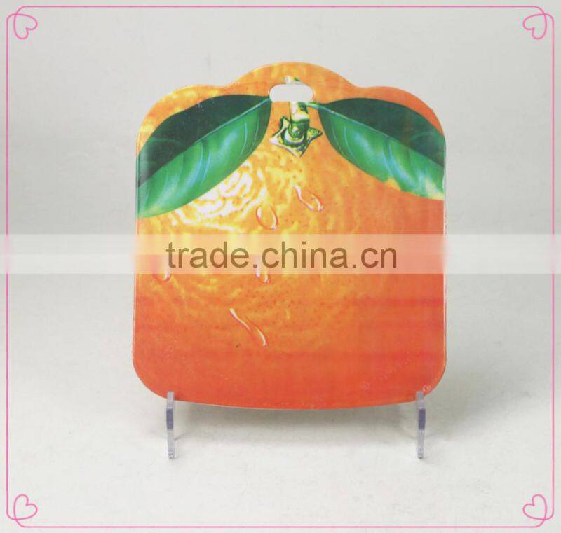 plastic vegetable cutting board