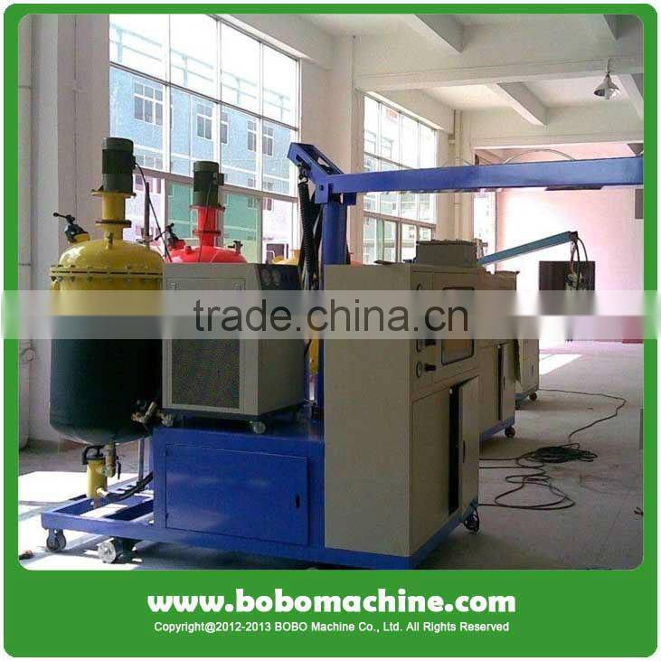 High configuration polyurethane foam insulation injecting machine