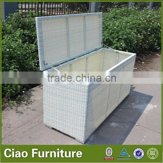Outdoor wicker wreath storage cushion box