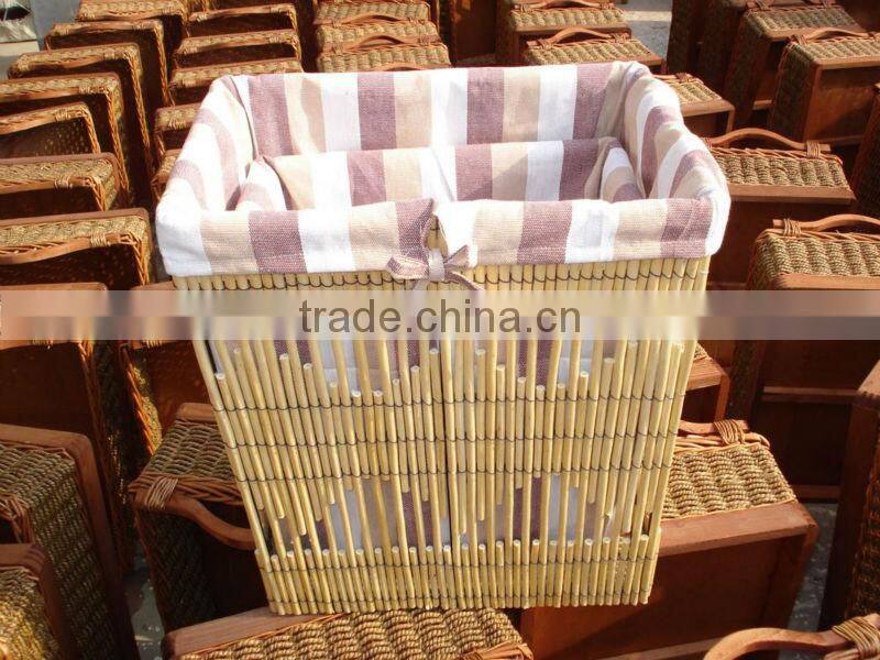 Homes Hand-Woven Willow dirty clothes basket