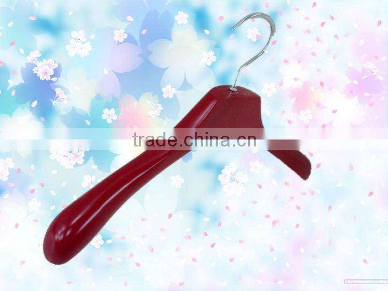 WG57 wooden clothes hanger for cabinet use