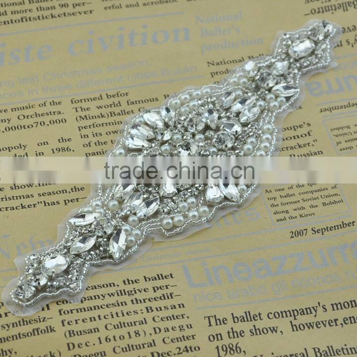 rhinestone and pearl applique piece for ribbon WRA-873