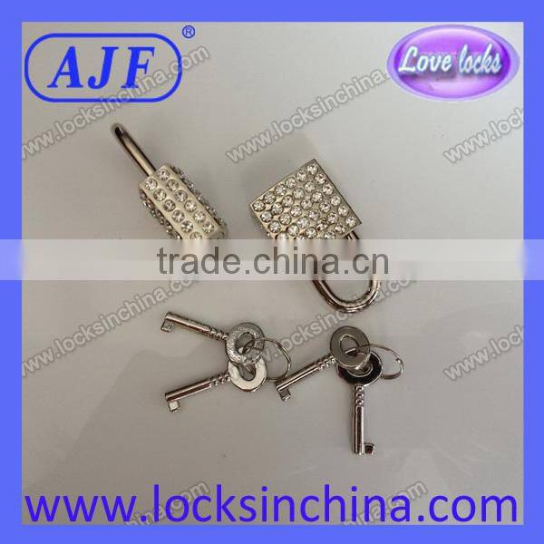 Nice rhinestone padlock for jewel case with square shape or heart shape lock