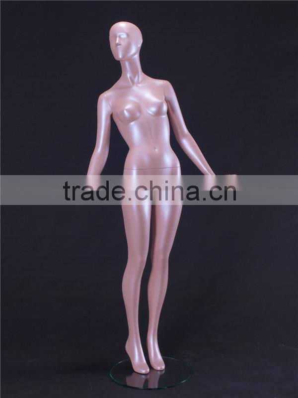 Christmas window display women mannequins