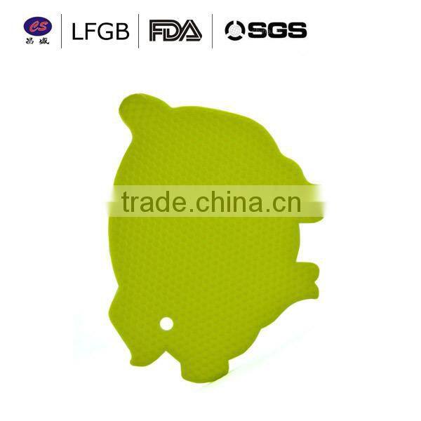 2014 new design high quality pig shape heat resistant silicone kitchenware