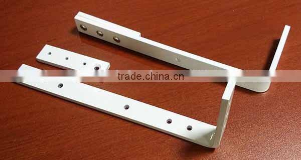 Adjustable metal bracket for single window box 18" to 27"