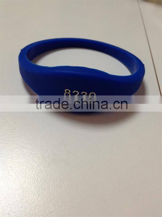 Active RFID and HF wristband for sports Events party and access control