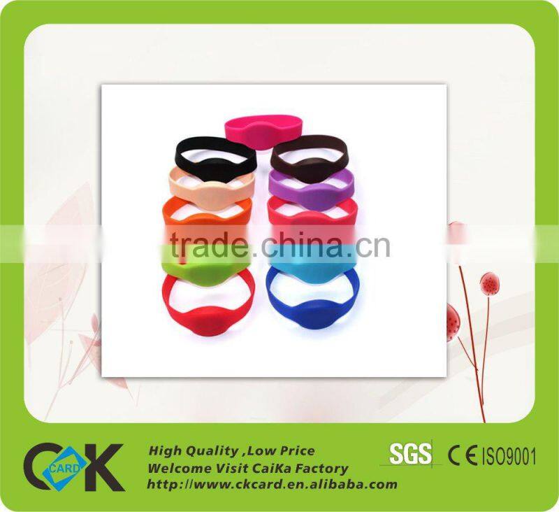 Competitive price soft PVC waterproof RFID bracelet
