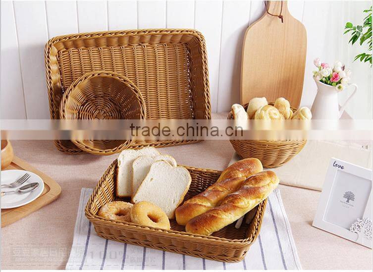 Woven bread basket / Plastic food basket