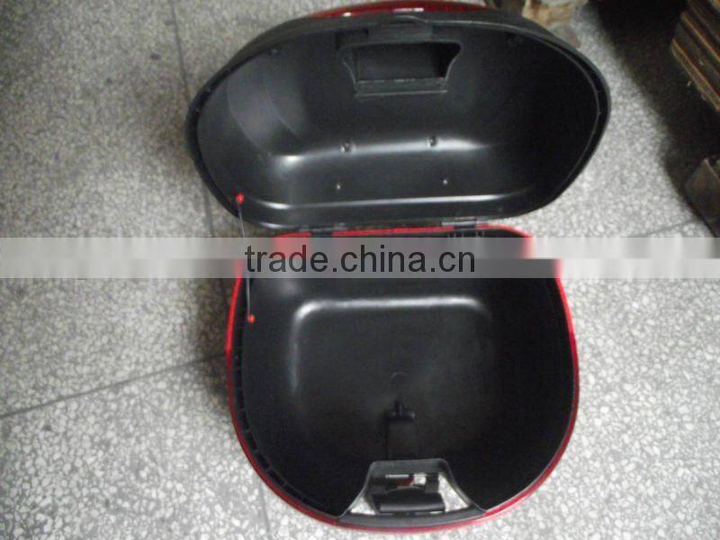 Motorcycle luggage storage