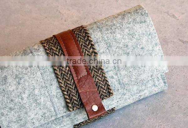New products 2017 polyester ticket purse passport wallet wool felted new design phone case with leather strap button closure