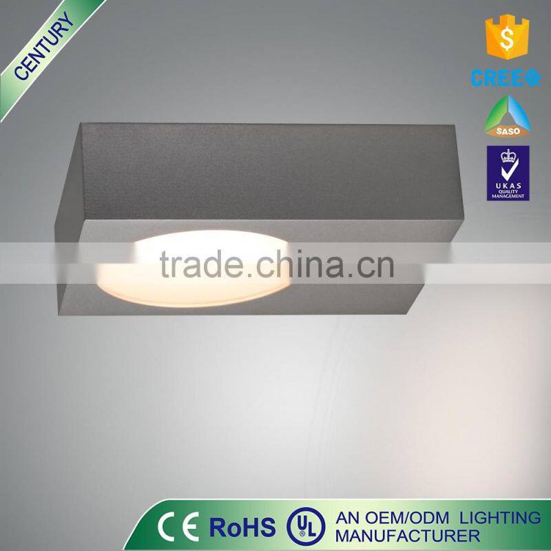 Free sample unique modern bathroom indoor led wall light