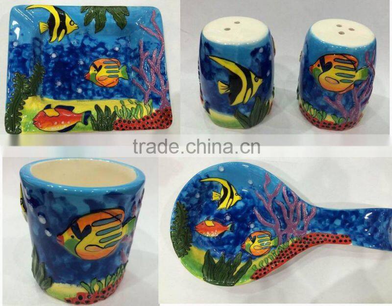 Hot wholesale ceramic spoon tropical fish decoration