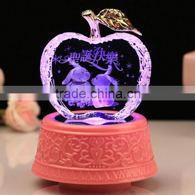 Fashion Wedding Souvenir Crystal LED Apple Gift
