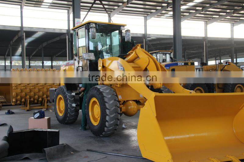 Wolf 4.0 Ton loader bucket with quick hitch 2.4 cbm bucket and 20.5-25 tire