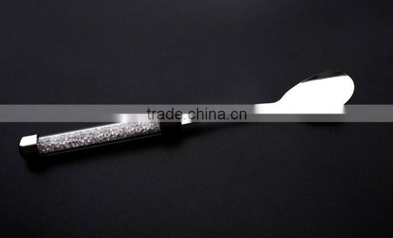 new design arrival customed food safety stainless steel 18/8 plastic dinnerware set of 4 pieces with crystals in the handle