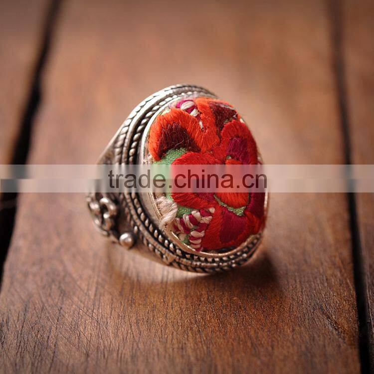 2016 new arrival fashion women ring wool yarn embroidered ring