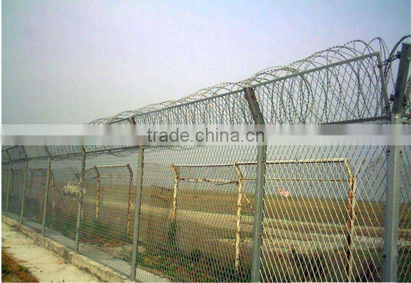 welded wire fence installation