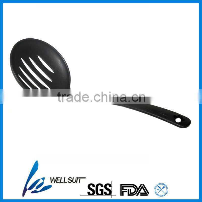 New 6 pc nylon kitchen tools set