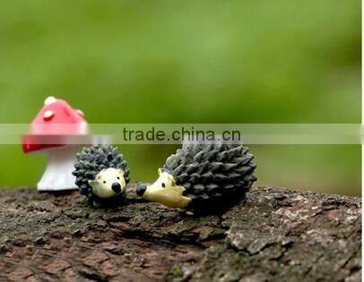 cy307 Miniature DIY Fairy Garden Accessories 3pcs/set,two hedgehog and one mushroom