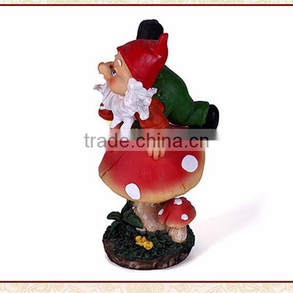 Wholesale custom resin decorative mashroom garden gnome figurines