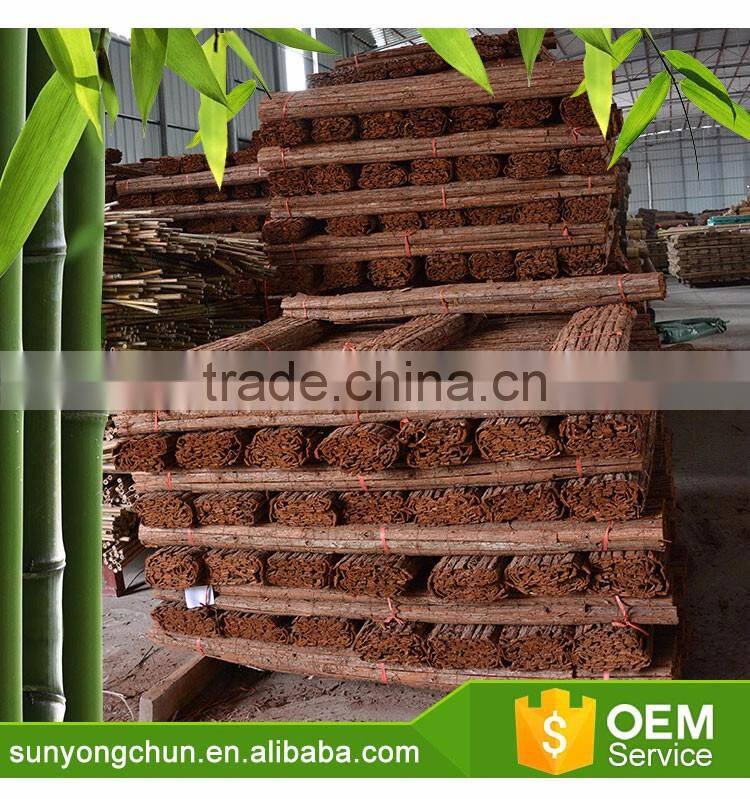 Strong natural garden bark fencing rolls sells in the supermarket