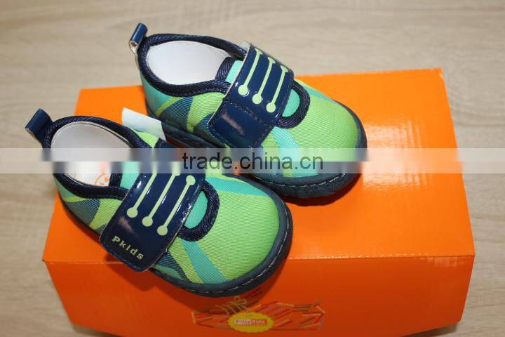 GZY kids light shoes wearable high quality anti-slip model 2017 stock factory wholesale guangzhou