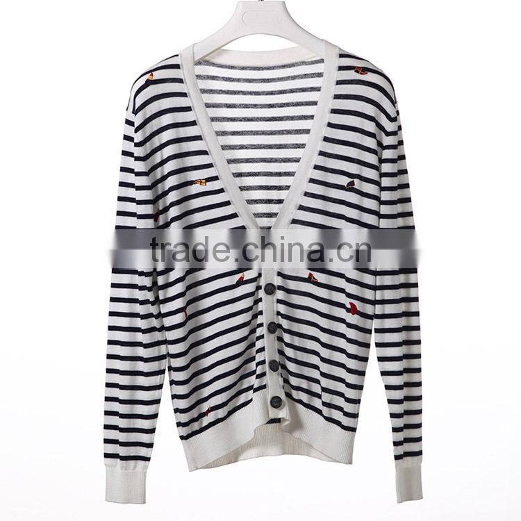 Small quantity clothing sweater manufacturern for girl,striped crewneck black & white cardigan sweater