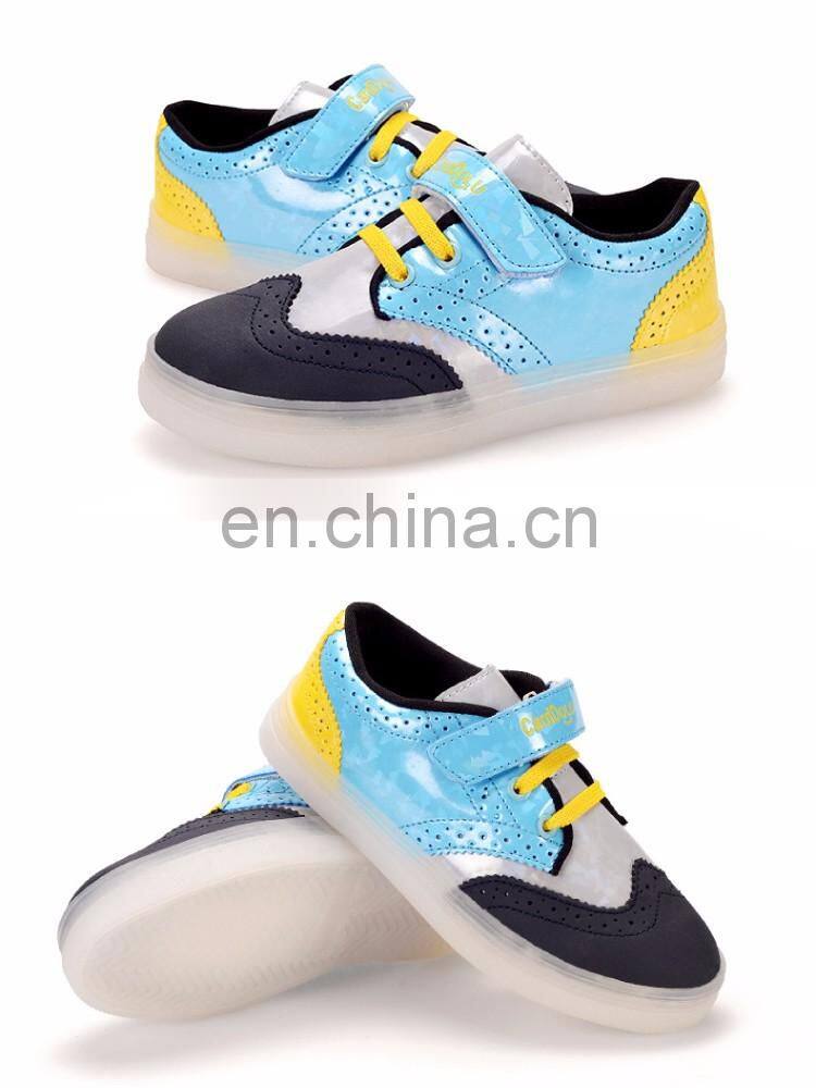 Wholesale fashion Cool casual shoes uk Brogue shoes USB charge Children kids Led shoes sneakers for boys girls