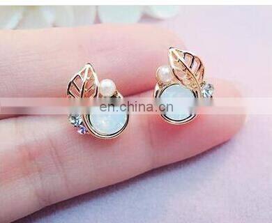 2017 Korean Version Of The New Fashion Crystal Silver Leaf Earrings Female High Quality Jewelry Factory Direct Wholesale